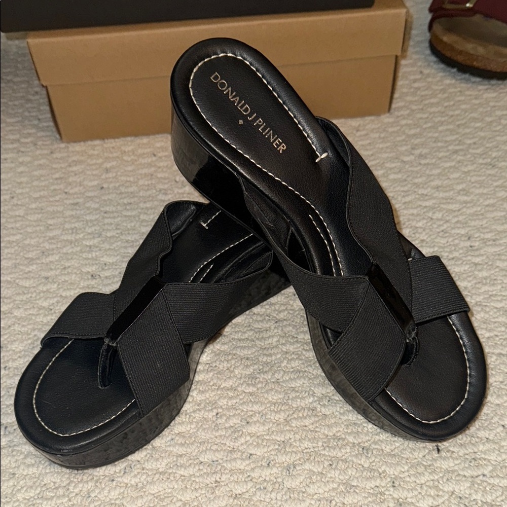 Donald J. Pliner Black Patent & Elastic Slide Platform Sandals
